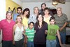 20052009 Marisela Hernández de Assaff celebró su cumpleaños número 26 en compañía de su esposo Jorge y de sus papás Marisela Cano de Hernández y José Hernández Salas, tíos, primos y amistades.