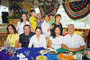 25052009 Familias Licón Sánchez, Sánchez Olvera Calvete y Flores Beristáin reunidos en un restaurante de la localidad.