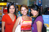 17052009 Dulce Gaytán, Paty Fuentes e Isela Ramos de paseo por el mall.