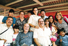 17052009 Visita del actor torreonense Héctor Gómez acompañado de un grupo de familiares de esta ciudad.