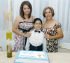 17052009 El festejado en compañía de su tía, Susana Vidaña Castillo y su abuelita, la Sra. Martha Castillo Pérez.