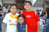 17052009 Arturo, Astrid y Eduardo Alvarado, qué bien se la pasaron en esta fiesta infantil.