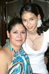 17052009 Cinthia de Orozco y Nancy Orozco, en una fiesta de cumpleaños.