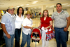30052009 Mayra y Bety Rangel, Daniel Morales, Jesús de la Trinidad y Ernesto Rangel captados en la sala de espera del aeropuerto.