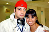 02062009 Omar Rodríguez se fue a la Ciudad de México para recibir un curso y fue despedido por su novia Ale Villegas.