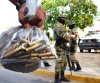 Los cinco sicarios detenidos luego de una balacera en Acapulco, Guerrero, fueron trasladados a las instalaciones de la Subprocuraduría de Investigación Especializada en Delincuencia Organizada (SIEDO).