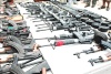 Personal del Ejército mexicano decomisó 11 automóviles, 39 armas largas, 13 armas cortas, 20 granadas de mano, 196 cargadores, siete mil 287 cartuchos útiles de diversos calibres.