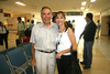 12062009 Armando Anguiano regresó al Distrito Federal y fue despedido por su hija Julia Anguiano.