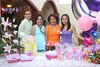 14062009 La festejada en compañía de su suegra, Sra. Laura E. Medrano, su mamá, Sra. Lupita Rivera y su hermana Sonia Valdez Rivera.