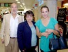 23062009 Rodrigo Polanco y Mónica Porres llegaron de la Ciudad de México y fueron recibidos por Valeria Cano.