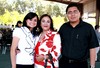 24062009 Griselda García Gallegos celebrando su despedida de soltera, acompañada por sus familiares y amistades allegadas.