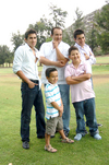 21062009 Eduardo Borrego Seco, es un feliz papá de cuatro varones con los que comparte gran parte de cada día.