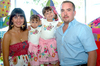 21062009 Asistentes. Rocío y Mayela con las pequeñas Marcela y Arlette.