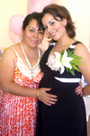 21062009 Feliz. Judith Guadalupe Natera de Garduño se encuentra muy contenta pues pronto nacerá su primogénita.