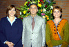 29062009 Sonia Cadena, directora entrante; Felipe Espino, rector de la institución educativa; y Concepción Fernández, directora saliente.