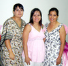 30062009 Acompañan a Pilar, Rebe Tovar, Camila, Angelina Rodríguez y Emma Longoria.