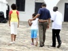 Obama, dijo haber 'vivido una experiencia emotiva' durante su visita al fuerte de Cape Coast, una de las varias edificaciones que los colonos utilizaban para la trata de esclavos.