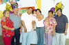 06072009 Sofía Samaniego Martínez en su fiesta de cumpleaños junto a Marta y Manuel Samaniego, Manuel y Selene Samaniego, Nena y Luis Martínez.