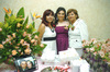 04072009 Yolanda en la compañía de su mamá Eugenia de Martínez y futura  suegra Carolina de Trejo. EL SIGLO DE TORREÓN/JESÚS GALINDO
