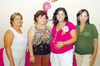 06072009 Rosy Galindo Ordaz junto a las organizadoras de su fiesta de canastilla: Juanita Ordaz, Bertha Alicia Reyes y Alma Angélica.