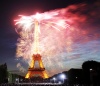 Treinta minutos que sintetizaron la historia de la construcción de la monumental obra de Gustav Eiffel, los colores cambiantes de la mole de hierro, Francia, La Bastilla, Europa, las dos guerras mundiales, la depauperación y el renacer.