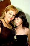 20072009 Mary Carmen Sandoval de Mijares con su hija Irma Mijares Sandoval.
