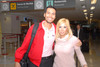 13072009 Christian Herrera y Cynthia Quiles momentos antes de abordar su avión con destino a Guadalajara.