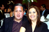 08072009 Francisco Javier Mena y Rosa Claudia López, muy contentos fueron captados en un acontecimiento social.