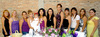 30072009 Familiares y amigas que acompañaron a Claudia en su fiesta prenupcial.
