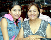 29072009 María García Reyes y Laura González, volaron rumbo a México.