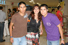 01082009 Jorge Pérez y Víctor Ortega despidieron a Laura Reyes, quien viajó a Tapachula.