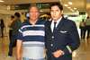 01082009 Enrique Soto recibió a Niurka en el aeropuerto.