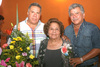 01082009 Ana María Vázquez Valdez celebró su cumpleaños junto a sus hijos Francisco y Víctor Valdez Vázquez.