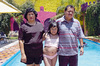 03082009 Alejandra Romero Piña el día de su cumpleaños junto a sus papás Leticia Piña de Romero y Héctor Armando Romero.