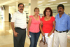 14082009 Rumbo a Veracruz. Gerardo Medina, Patricia Montelongo, Martha Facio, los despide Francisco Javier Morán.