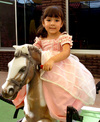 27082009 Ami Lucero González Santillán lució muy linda en su fiesta de tres años de edad.
