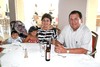 30082009 Butsy de Villalobos y Julio Villalobos con sus hijos Ana María y Julio.