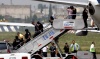 Los pasajeros coincidieron en un hombre que permaneció de pie durante el vuelo y que iba bien vestido, era el único presunto secuestrador al que ellos vieron.