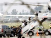 Diversos pasajeros que se comunicaron a la cadena Televisa dijeron que no supieron que estaban secuestrados, sino hasta que el avión aterrizó en el aeropuerto internacional de la ciudad de México y el piloto lo notificó por el altavoz.