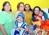 10092009 El cumpleañero acompañado por sus abuelitas, Humaya Sánchez y Juanita de Cortez, así como su bisabuelita, Lupita Sánchez y su mamá, Sra. Humaya Betancourt de Cortez.