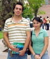10092009 Asistentes. Karla Alvizar y Guillermo Colmenero.