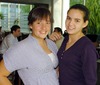 10092009 Después de visitar a sus familiares, Sabrina Sáenz y Sabrina Jiménez regresaron a la Ciudad de México.