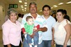 18092009 Guadalupe Benítez y el bebé Arturo Navarro viajaron al D.F., y fueron despedidos por Ofelia Benítez y Gabriela Benítez.