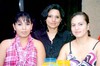 08092009 Guadalupe de los Santos,Maby de González y Ana Avelina Porras, asistieron a la fiesta de canastilla
de Verónica Porras de Estrada.