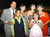 26092009 Óscar y Mayra Gandarilla con sus hijos Mayra, Celia, Óscar y Karina.