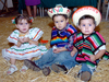 17092009 ¡Qué viva México! Camila, Leonardo y Bruno, lucieron muy apuestos en la noche mexicana.