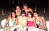 25092009 Amigos y familiares desearon a los novios toda la dicha y felicidad en su nueva etapa de vida que están por comenzar. Muy contentos fueron captados los invitados a la celebración nupcial de Carla Miranda y Horacio Niño.
