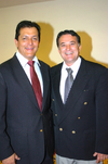 12102009 Presidente entrante, Víctor Tumoine y presidente saliente, Jaime Aguilera.