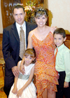 11102009 En familia. Luis Mario Ruelas Hernández, Marianne Ruelas, Marcela Aguilar de Ruelas y Luis Mario Ruelas Aguilar.