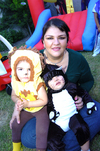 31102009 Alejandra Silos con sus hijos Carlos Eduardo y Valeria.